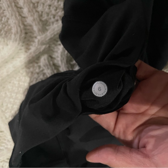 Lululemon All The Right Places Crop II Black - Picture 16 of 16